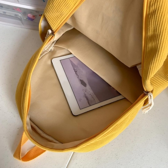 Backpack - Picture 3 of 4